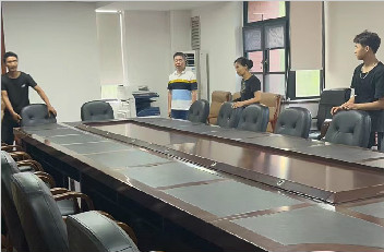 会议桌搬迁